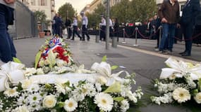Des fleurs seront déposées devant la statue "La Colombe de la Paix", inaugurée en 2021 en hommage aux victimes.