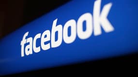 La publicité et notamment celle servie lors des accès au réseau depuis un appareil mobile continue d'être le moteur de croissance de Facebook.