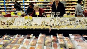 Un rayon charcuteries dans un supermarché, le 27 juin 2014 à Faches-Thumesnil (Nord)