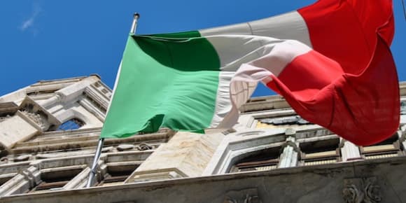 Maria Monaco a été séquestrée dans la maison familiale près de Naples en Italie. Maria Monaco a été séquestrée dans la maison familiale près de Naples en Italie.