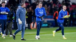 Matvey Safonov et Lucas Chevalier avant le match PSG-Newcastle (1-0, Ligue des champions), le 28 janvier 2026