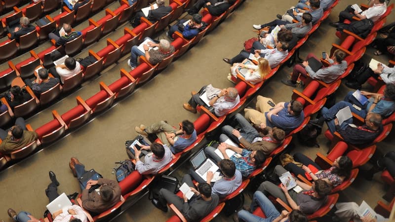 Plusieurs techniques permettent de retenir l'attention de son public. 