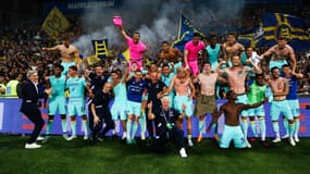 La joie des joueurs de l'Hellas Vérone, maintenus en Serie A, le 11 juin 2023.