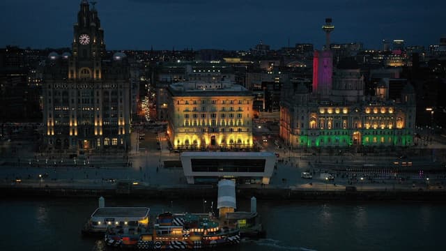 Vue du port de Liverpool.