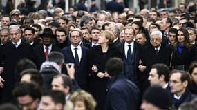 Une impressionnante et inédite délégation internationale a participé à la marche républicaine, ce dimanche, en hommage aux 17 victimes des attentats des derniers jours en France.