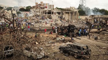 L'attentat a eu lieu à un carrefour très fréquenté.
