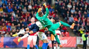 Le choc énorme entre Ronaldo et le gardien tchèque