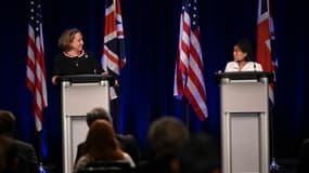 La représentante américaine au Commerce, Katherine Tai (à droite), et la ministre britannique du Commerce international Anne-Marie Trevelyan, le 22 mars 2022
