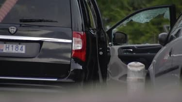 La Lancia Voyager où se trouvaient Hélène Pastor et son chauffeur, mardi soir devant un hôpital de Nice.