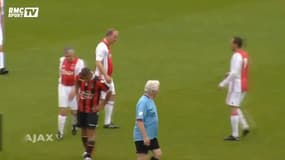 Bergkamp, vous connaissez ? Il a toujours la pêche