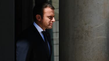 La baisse du nombre d'emplois aidés ne figurait pas dans le programme d'Emmanuel Macron.