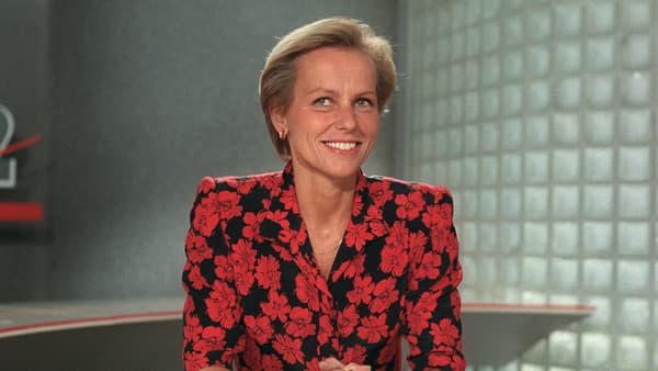 Christine Ockrent sur le plateau du "20 heures" d'Antenne 2 en septembre 1988.
