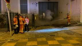 La porte de la maison d'arrêt d'Ajaccio prise pour cible par les manifestants 