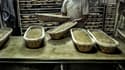 "A chiffre d'affaires égal, les artisans emploient trois fois plus de personnes dans le commerce traditionnel" que les grandes surfaces, rappelle sur RMC le président de l'UPA..  