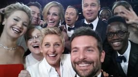 Jennifer Lawrence, Meryl Streep, Ellen DeGeneres, Bradley Cooper, Kevin Spacey, Brad Pitt...tout sourire pour un selfie