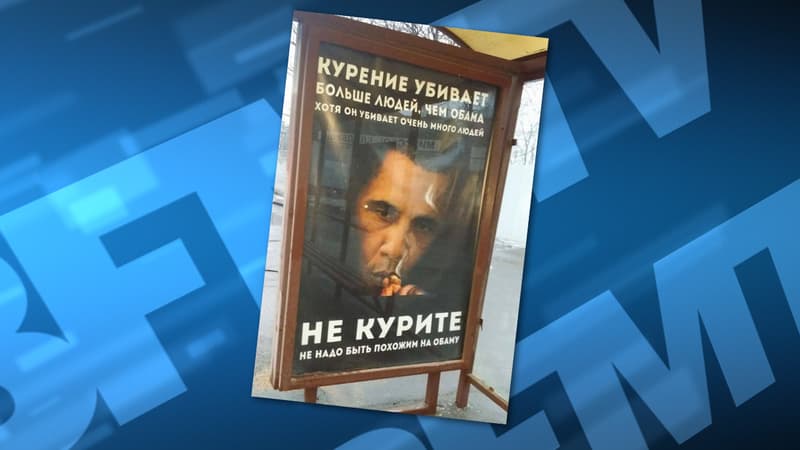 L'affiche anti-Obama a été placardée à un arrêt de bus moscovite.