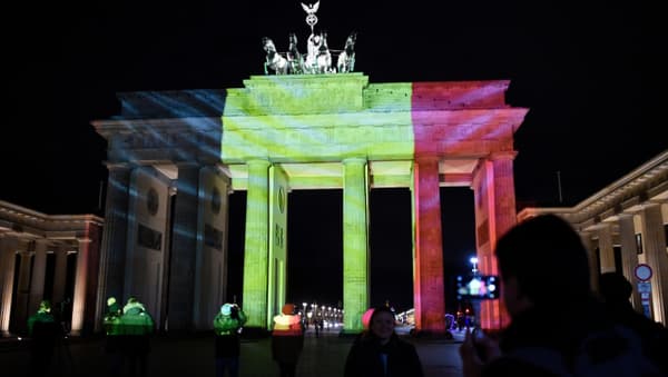 La porte de Brandebourg à Berlin. La porte de Brandebourg à Berlin.