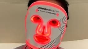 Les masques LED fleurissent sur les réseaux sociaux et de nombreuses influenceuses les testent en direct (capture d'écran d'un compte Tik Tok).