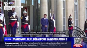 "Les travaux continuent": Emmanuel Macron s'exprime brièvement depuis le perron de l'Élysée sur le choix du Premier ministre