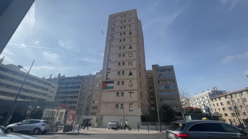 Marseille: une inscription Marseille antisioniste taguée sur la façade d'un immeuble près de la faculté de La Timone