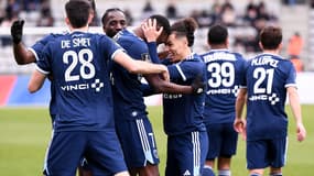 Ilan Kebbal et les joueurs du Paris FC fêtent leur but, 25 janvier 2025