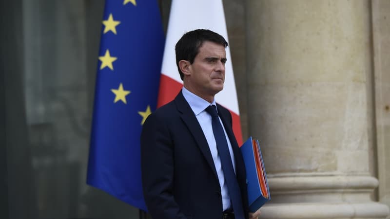 Manuel Valls soutient la direction d'Air France.