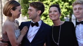 Xavier Dolan et les acteurs de son film "Mommy", couronné samedi à Cannes du prix du jury.