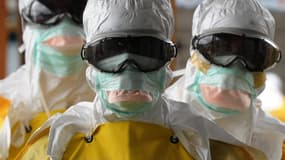 Ebola : des membres du personnel soignant au Libéria 