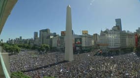 LIVE - L'effervescence à Buenos Aires pour le retour des champions du monde