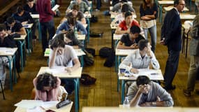 Des lycéens passent une épreuve du baccalauréat