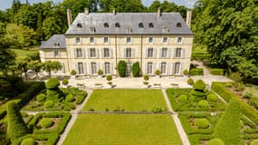 "Le Haras de Fresnay le Buffard", situé à Neuvy-au-Houlme, à moins de 50 kilomètres au sud de Caen. 