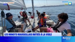 Marseille: les enfants marseillais initiés à la voile