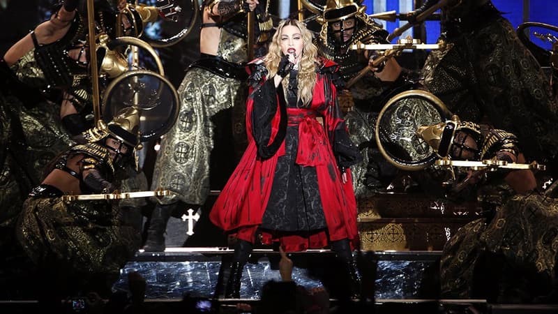 Madonna en concert à l'AccorHotel Arena de Paris, le 9 décembre 2015.