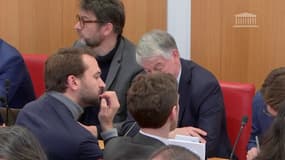 "C'est 2 ans de plus à se prendre des cocktails molotov": Michaël Taverne (RN) interpelle Gérald Darmanin sur la retraite des policiers