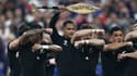La pagaie d'Aaron Smith lors du haka des All Blacks avant France vs Nouvelle-Zélande, match d'ouverture de la Coupe du monde de rugby 2023