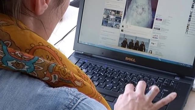 Les députés veulent entraver le départ des jeunes Français au jihad, qui se font souvent recruter via les réseaux sociaux (photo d'illustration).