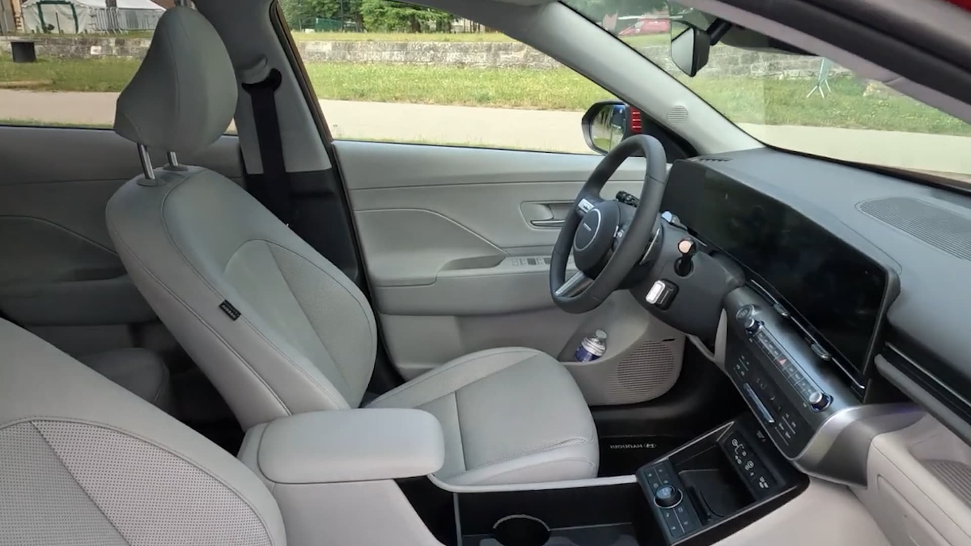 L'intérieur du Hyundai Kona hybride de deuxième génération.