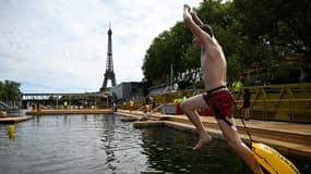Baignade dans la Seine, sur le site de Grenelle, à Paris le 5 Juillet 2025