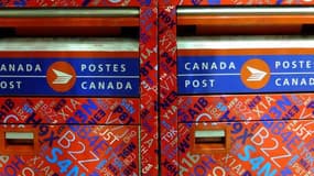 Les Canadiens recevront bientôt leur courrier uniquement dans des boîtes aux lettres collectives.
