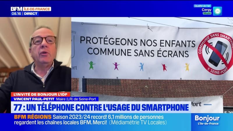 La mairie de Seine-Port a pris un arrêté pour limiter l'usage du smartphone dans l'espace public