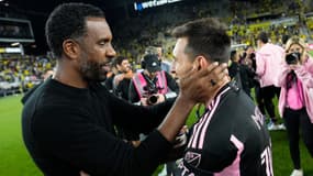 L'entraîneur du Crew de Columbus Wilfried Nancy avec Lionel Messi, joueur de l'Inter Miami, 2 octobre 2024