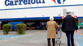 En 2006, dans l’hypermarché de Saint-Jean-de-Védas dans l’Hérault, une femme de 72 ans glisse sur des détritus de salade.
