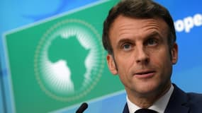 Le président Emmanuel Macron au sommet UE-Union africaine, le 18 février 2022 à Bruxelles