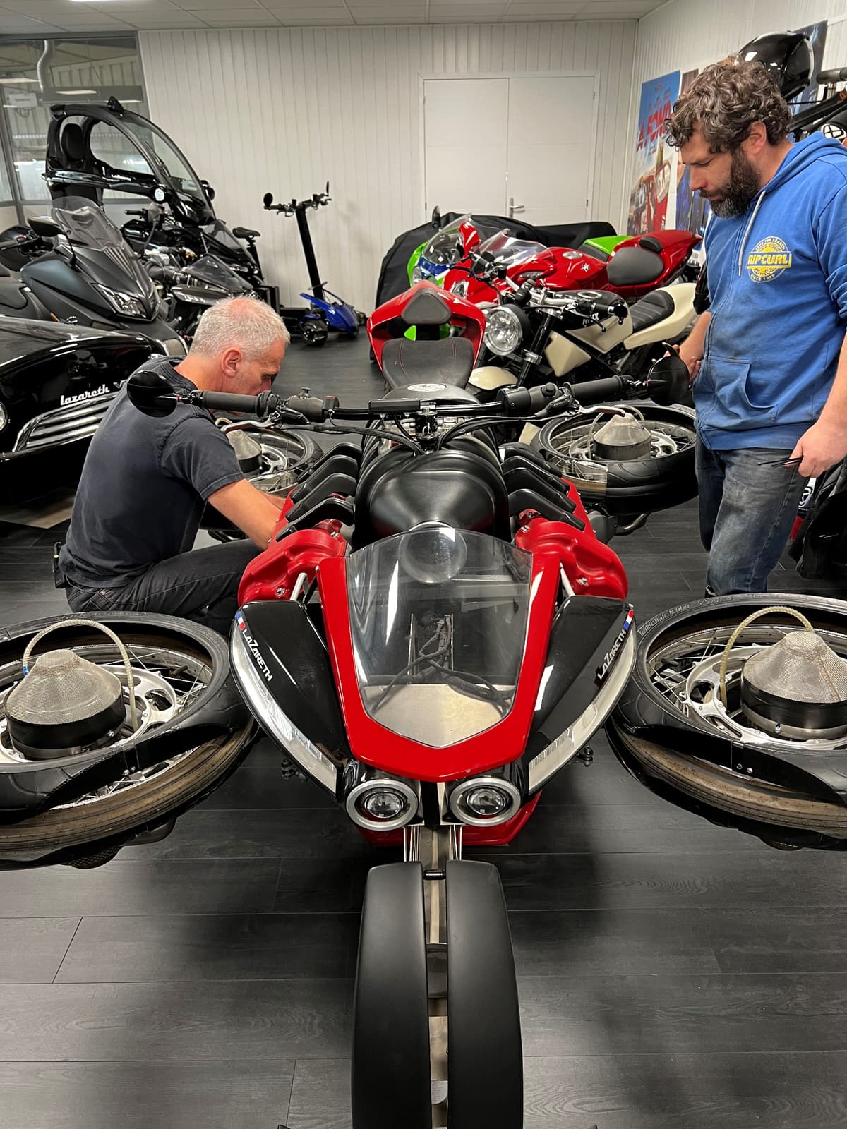 lazareth lmv 496 flying motorcycle