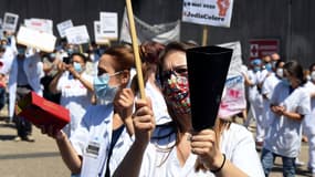 Une manifestation de soignants à Paris, le 28 mai 2020.