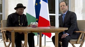 François Hollande a reçu Goodluck Jonathan, le président nigérian, samedi 17 mai, pour parler de Boko Haram.
