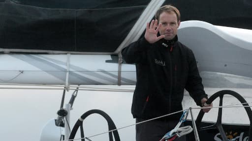 Thomas Coville tente de battre le record autour du monde de Francis Joyon