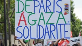 Des milliers de manifestants propalestiniens ont défilé mercredi soir dans le calme à Paris