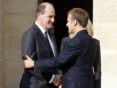 Emmanuel Macron et son Premier ministre Jean Castex lors de l'hommage rendu à Hubert Germain aux Invalides à Paris, le 15 octobre 2021