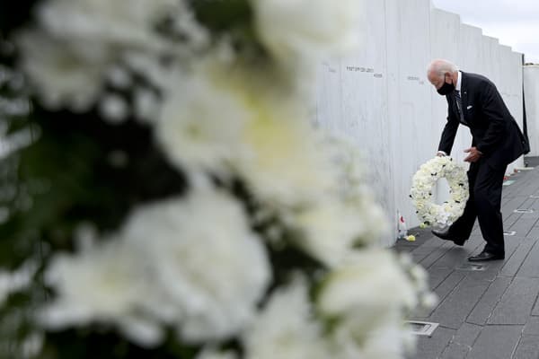 Le candidat démocrate Joe Biden dépose une gerbe au mémorial national du vol 93, à l'occasion du 19e anniversaire des attentats du 11 septembre à Shanksville, Le candidat démocrate Joe Biden dépose une gerbe au mémorial national du vol 93, à l'occasion du 19e anniversaire des attentats du 11 septembre à Shanksville,